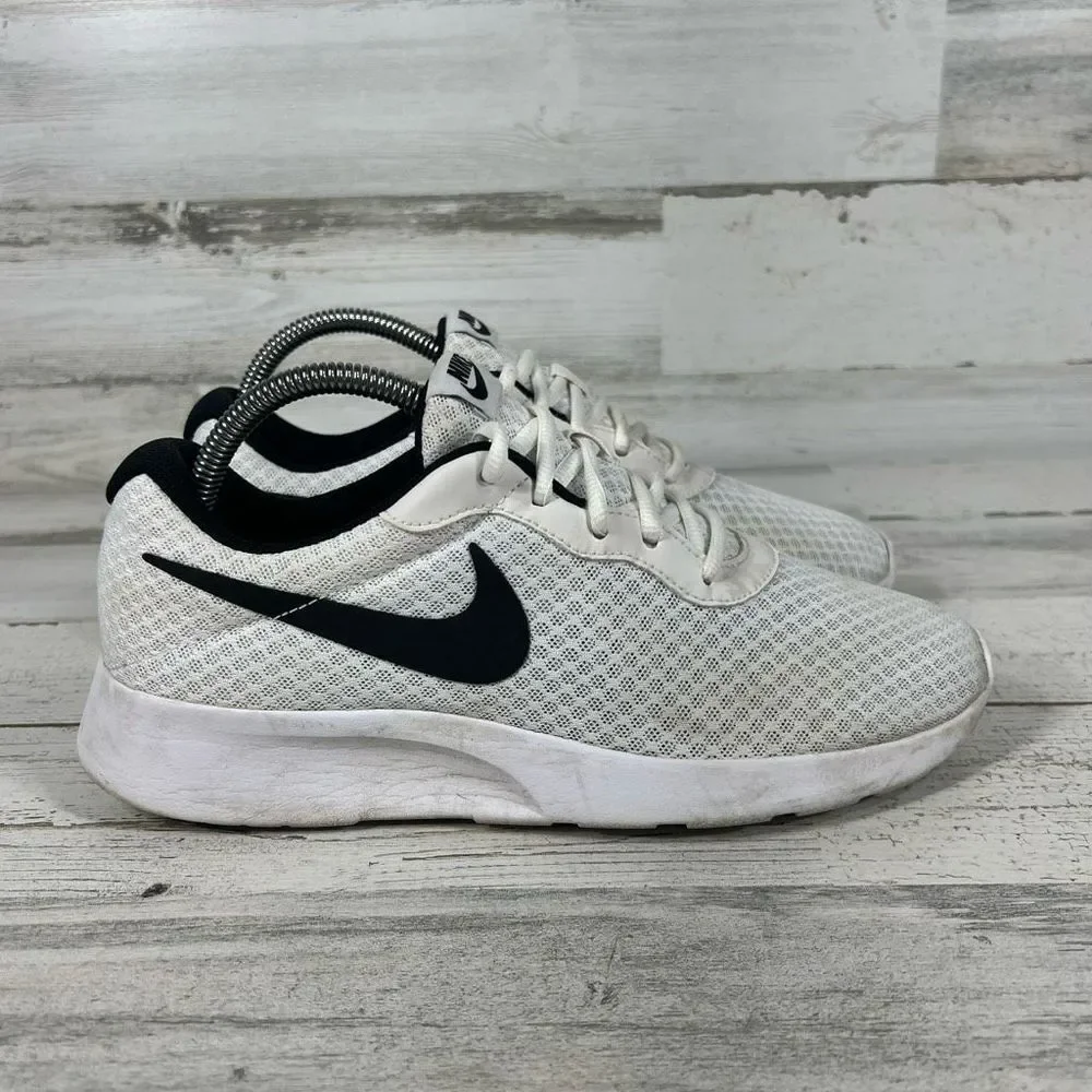 Nike Womens Tanjun Lace Up Running Athletic Sneakers White Size‎ 8.5